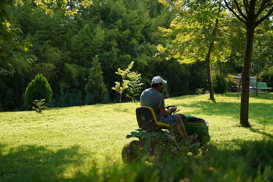 Illustrative landscapers photography